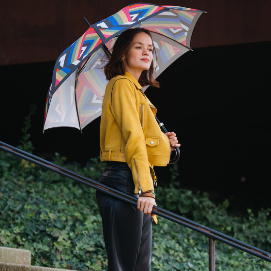 Parapluie femme canne COUPÉ DÉCALÉ shooting