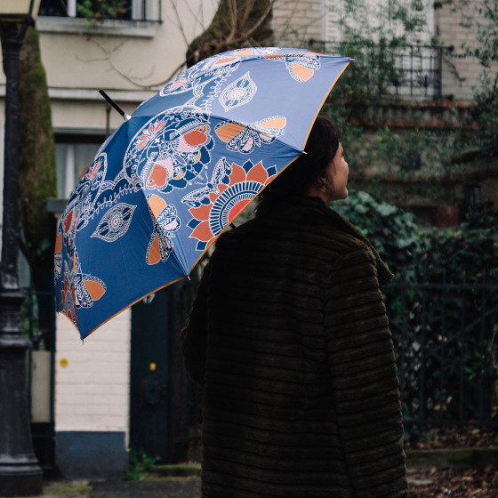 Parapluie femme canne MANDALA PAPILLONS shooting