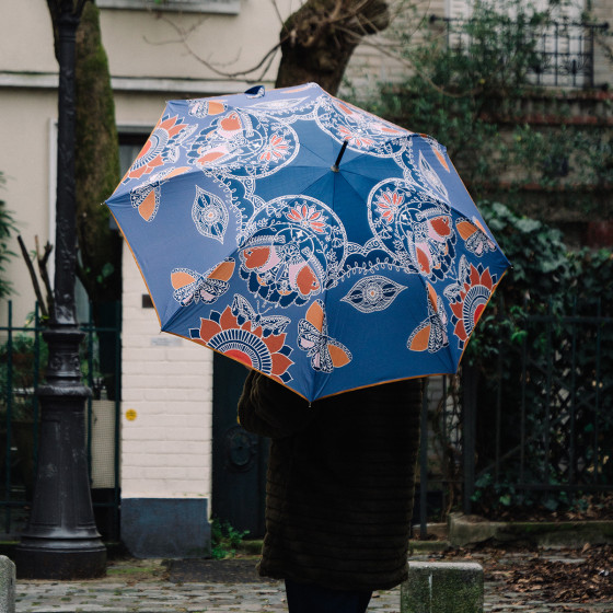 Parapluie femme canne MANDALA PAPILLONS shooting
